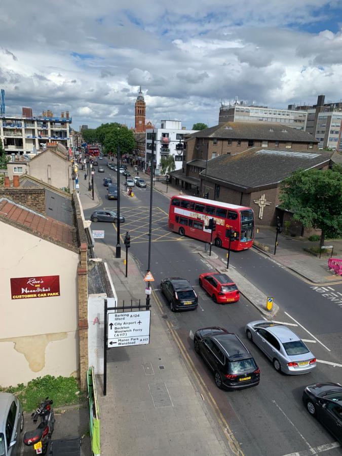 런던 291 Barking Road 아파트 외부 사진